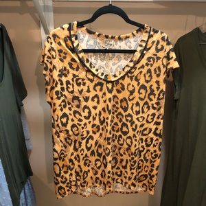 Women’s Leopard print rhinestone neck detail XL